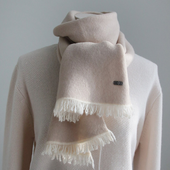 바비수 여성용 베르카 배색 수술 니트 머플러