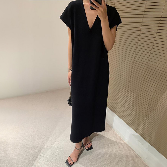 Paperments Lune 寬鬆垂墜感V領簡約長版洋裝 11047 含大尺碼, 黑色