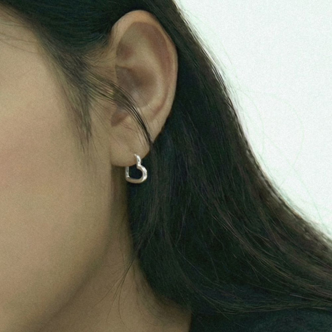 아오라 여성용 원터치 하트 이어링 0093 13mm x 14mm