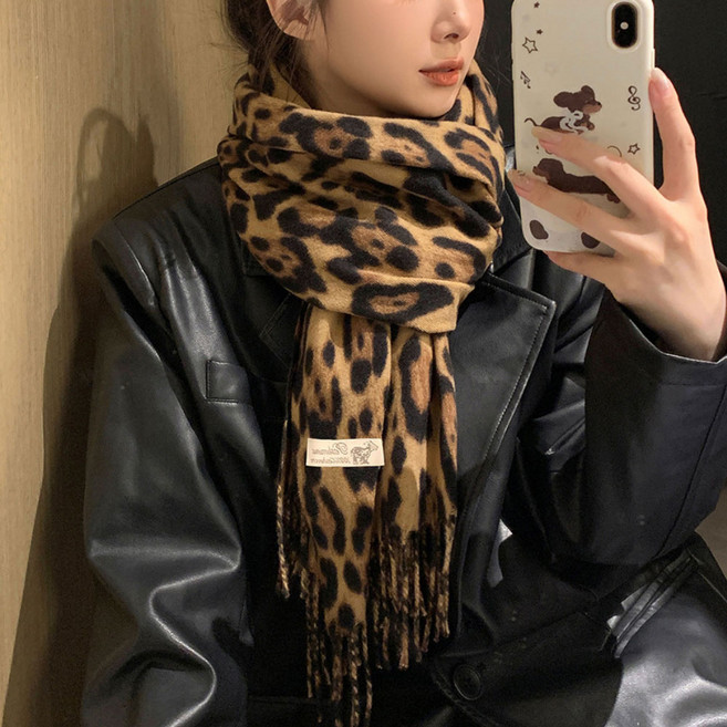 G&Y 豹紋長版圍巾