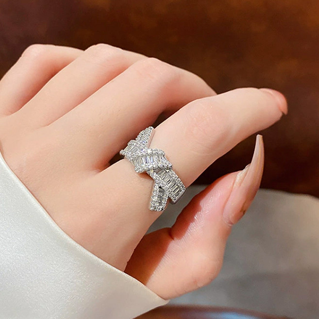 젤루나 여성용 매듭 크로스 볼드 큐빅 화려한 레이어드 가드링 유니크 애끼 반지 B-163