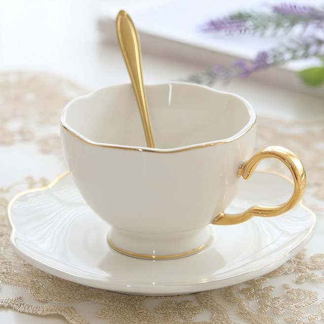 Gongganane 金色花邊咖啡杯 + 碟子 + 茶匙 3件組, 1組, 白色