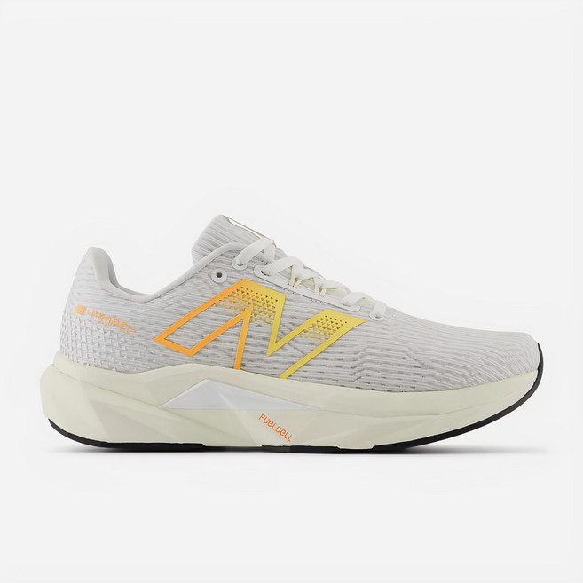 New Balance 女款 FuelCell Propel V5 D楦運動鞋 WFCPRCF5