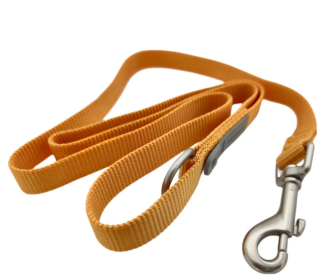 tails&me 尾巴與我 新經典 標準牽繩 杏黃 M 方便勾掛配件 柔軟厚織尼龍 強韌安全車縫 獨家配件扣, 1條