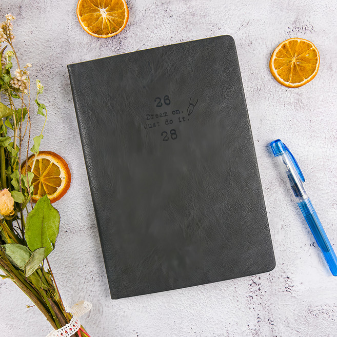 conifer 綠的事務 時錄3年誌 2026~2028年度日記本 鋼筆紙精裝筆記本, 1本, 沉曜黑