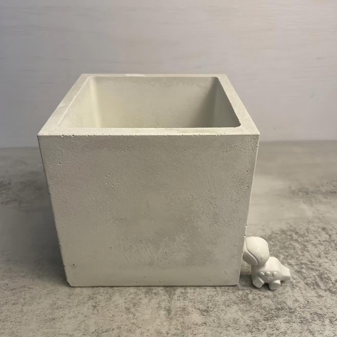 特大方形水泥盆, 水泥灰, 1個