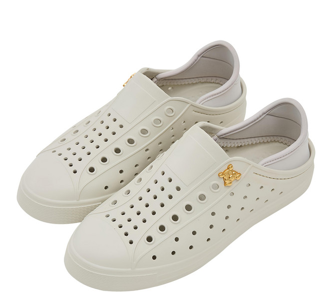 BORUI 柏睿鞋業 迪士尼 飾扣造型休閒洞洞鞋