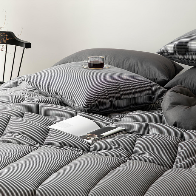 Maatila Dessert系列 條紋薄棉被 柔軟蓬鬆親膚感, 木炭灰色