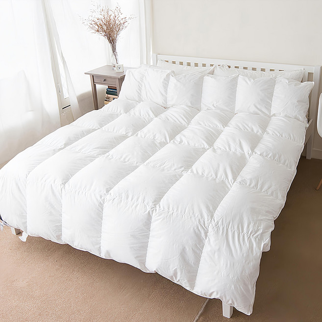 C.G.&C. S.M.C. 凱蕾絲帝 耐寒5度羽絨毛被 雙人 7 x 6尺, 白色