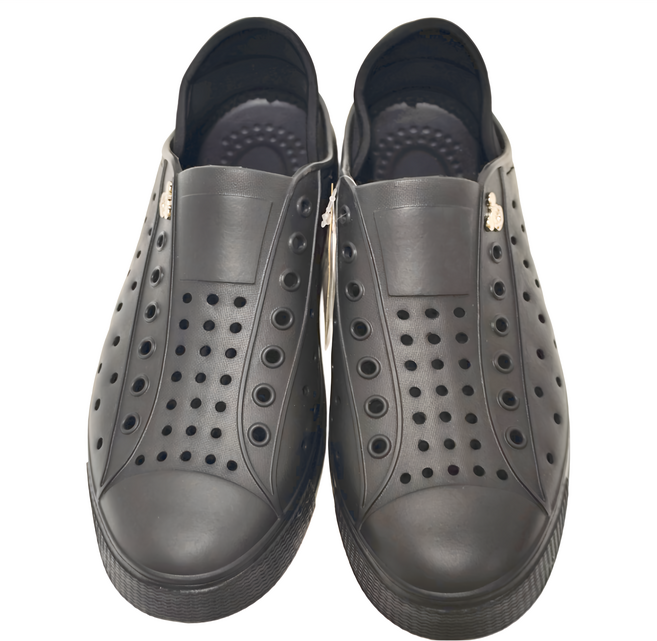 BORUI 柏睿鞋業 迪士尼 飾扣造型休閒洞洞鞋