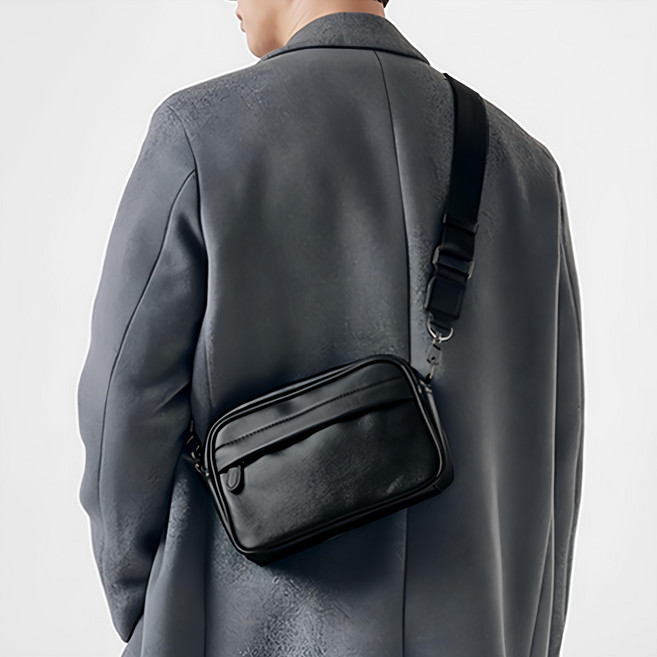 ADDEDIT 男用 必備 斜背包, 黑色