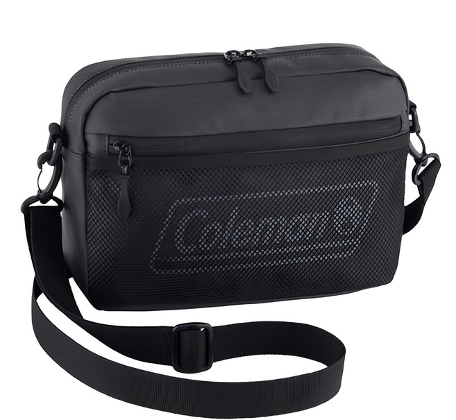 Coleman SHIELD 側背小包 紳士黑 CM-37790M00