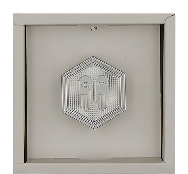 handhandhand 車用擴香盒組 陶瓷香片 + 金屬支架 隕鐵灰 46 x 46 x 16mm, 岩蘭草, 1個