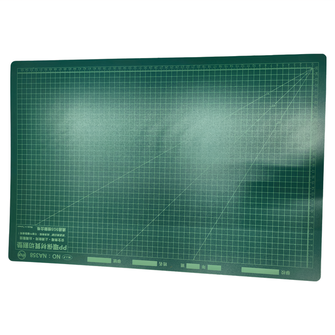 W.I.P 台灣聯合文具 PP課桌環保切割墊, 綠色