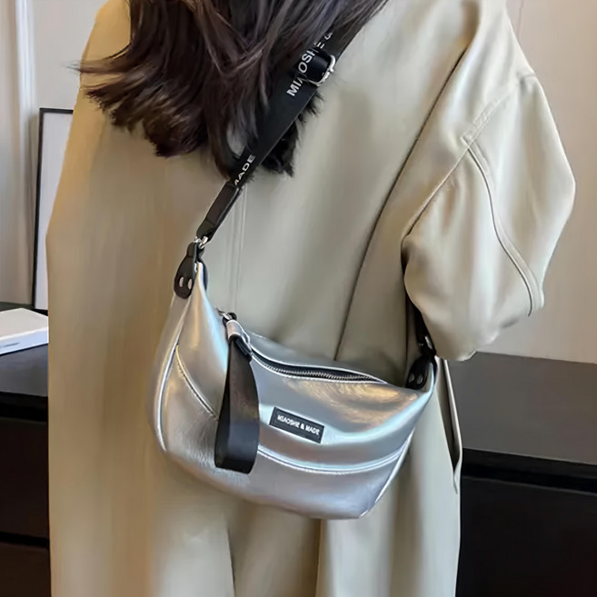 新款韓版斜肩柔軟時尚百搭女包 側背包 斜肩包 餃子包 收納包 化妝包 相機包, 銀色