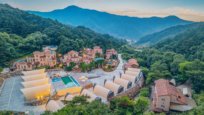 [무주군] 더스위트펜션&글램핑