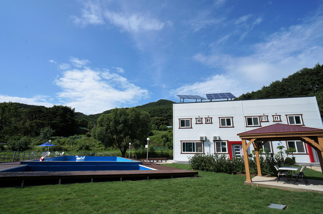 [무주군] 덕유산수영장펜션