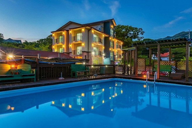 [무주군] 무주 빨간지붕수영장펜션