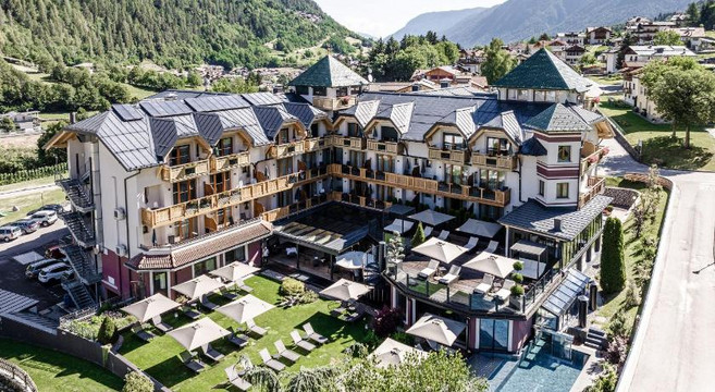 [코메즈두라] Tevini Dolomites Charming Hotel
