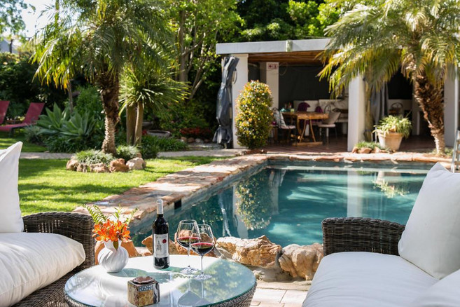 [로버트슨] GUBAS DE HOEK meet eat sleep