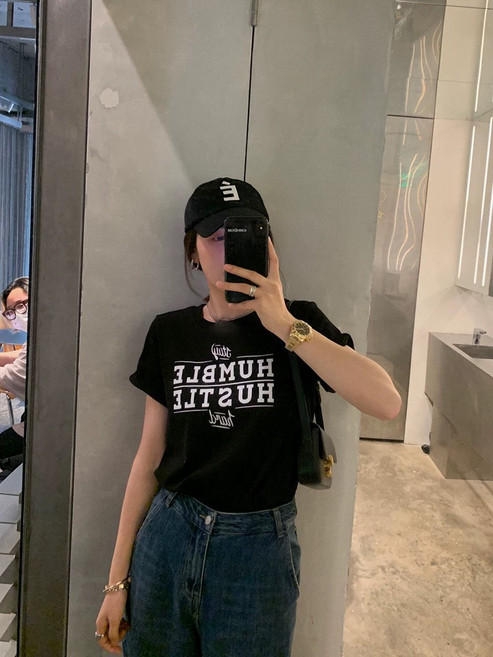 奈看服飾/隔日到貨質感超好的植絨字母美式小潮Tee設計磨毛上衣 短袖/t恤 高磅數 上衣 T恤 短袖