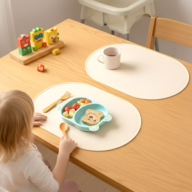 도토리컴퍼니 실리콘 식탁매트 방수 테이블 패드, 2개, 38.5 x 26 cm, 아이보리