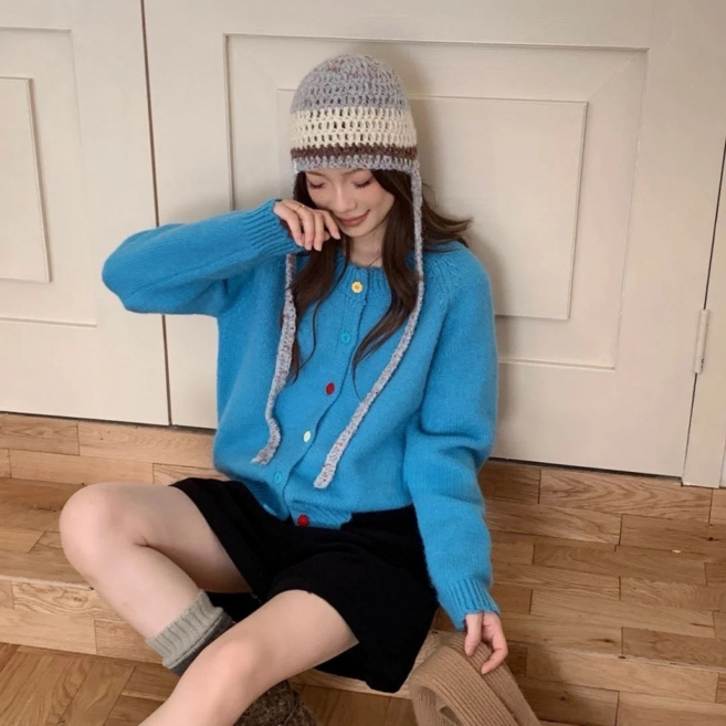 아닐라 2026년 봄신상 여성용 비비드 컬러 버튼 라운드넥 가디건 트렌디 니트웨어