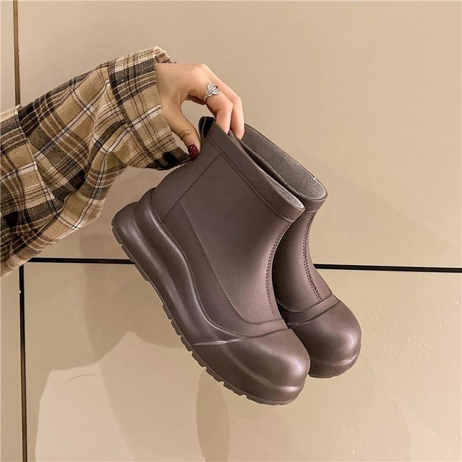 여성용 미끄럼 방지 작업화 방수 방오 기능 소프트 밑창 편안한 착용감 하이탑 디자인 데일리 오피스 신발 심플하고 세련된 스타일 고급 고무 소재로 제작된 실용성 높은 근무용 부츠