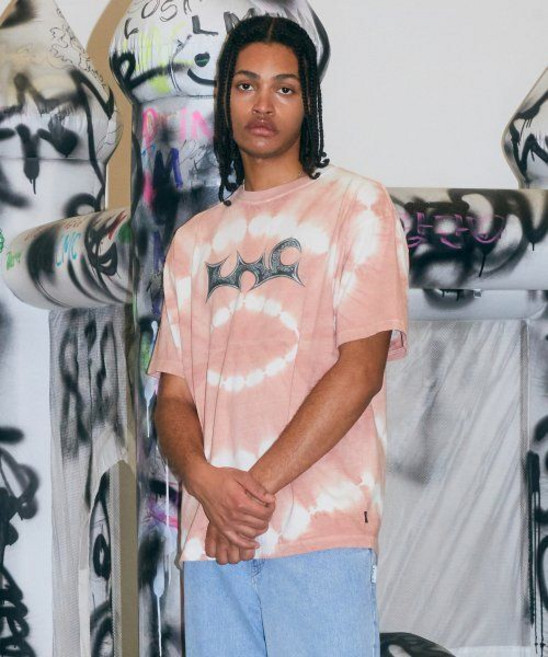 lmc TIE DYE GW WINNER TEE coral