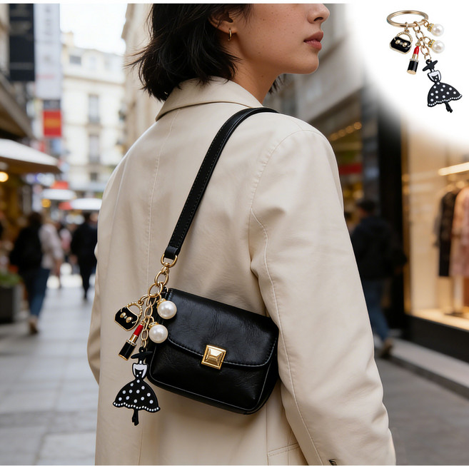 립스틱 진주 가방 키링 참장식 블랙골드 여성