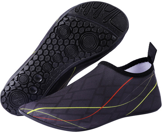 沙灘鞋襪男女成人浮潛涉水溯溪潛水游泳鞋軟底防滑防割赤足貼膚鞋, 1個, 沙灘鞋-黑色線條