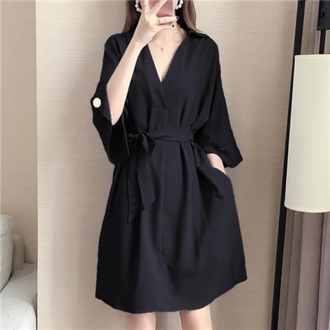 大碼女裝洋氣襯衫連衣裙V領收腰遮肚子空調房外搭日系連衣裙, 黑色,L（建議50.5-57.5公斤）