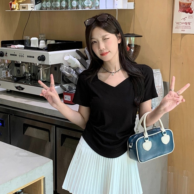 BiimTee 여성 V넥 반팔 사이드 주름 크롭 핏 티셔츠 날씬해보이는 캐주얼 탑