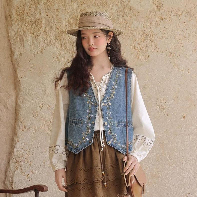 重工刺繡復古牛仔馬甲外套女，設計感疊穿百搭坎肩上衣