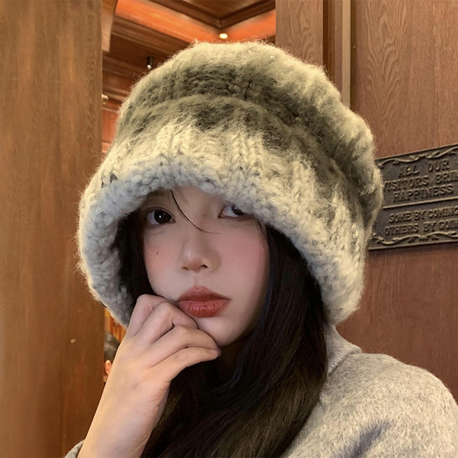 홍언목요 여성 무더기 모자 짜임 니트 비니 대두둘레 귀달이 방한 털모자 60-65CM
