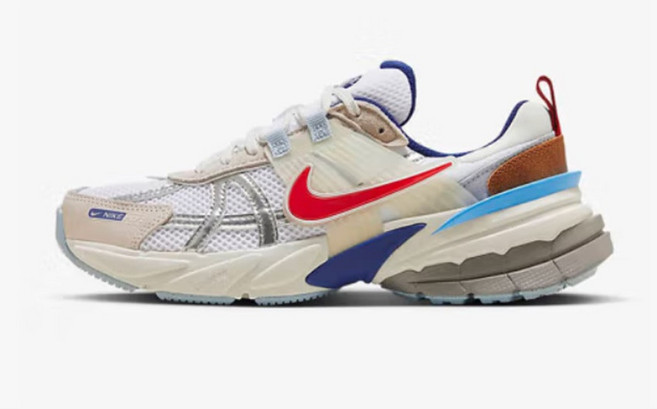 나이키 우먼스 v2k 런 런테크 메탈릭 실버 짐레드 HF5724-061