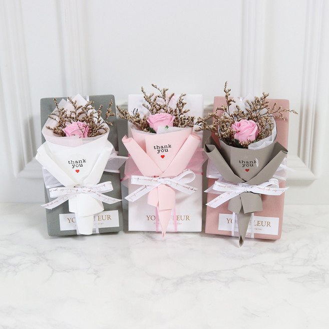 빼빼로데이 로맨틱 핑크 자나장미 미스티블루 꽃다발과 빼빼로 선물 세트 소형, 그레이, 아몬드