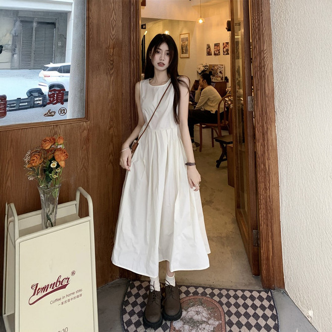 블랑루즈 베리 민소매 핀턱 이너 원피스