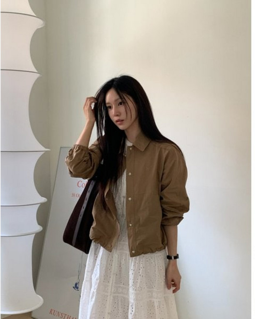 정품 헤지스레이디스 경량 셔츠카라 숏 점퍼 카멜 HSJU5B304CM