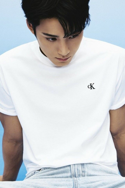 캘빈클라인 진 남여공용 릴렉스핏 아카이브 로고 반팔 티셔츠 40HM229-UB1YAA UKA313 XWA970