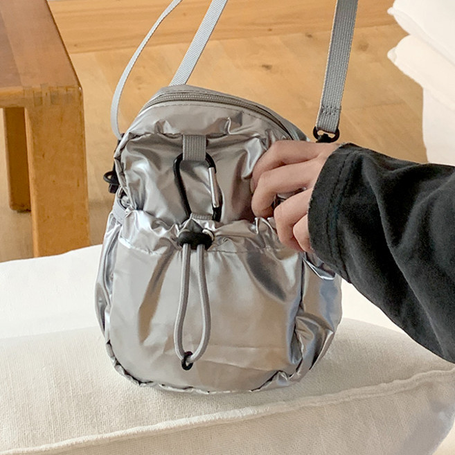 올랑올랑퍼블릭 미니 크로스백 프리즘 보조가방 가벼운 수납 가방 백 여성 여자 직장인 데일리 릭스