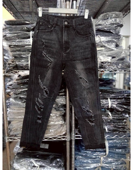 7 Jeans 磨破哈倫褲，顯瘦寬鬆版型設計