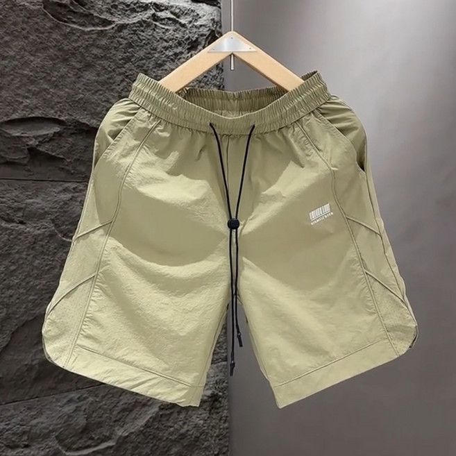 【冰感速幹】男士短褲 休閒短褲 運動短褲 五分褲 夏季短褲 潮牌寬鬆 激光打孔透氣 冰絲面料 百搭出行 健身運動