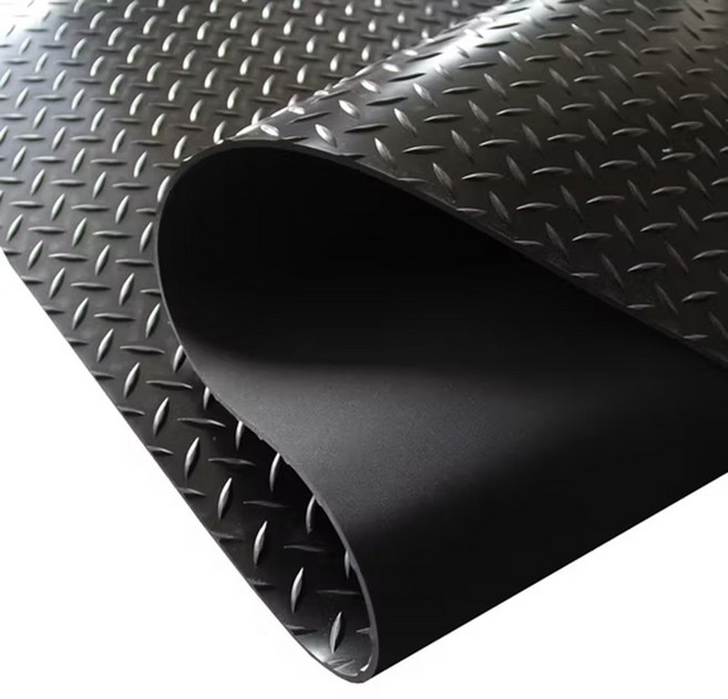 논슬립 매트 철판무늬 미끄럼방지 공장 창고 바닥 깔판 충격흡수 고무매트, 1개, 검정