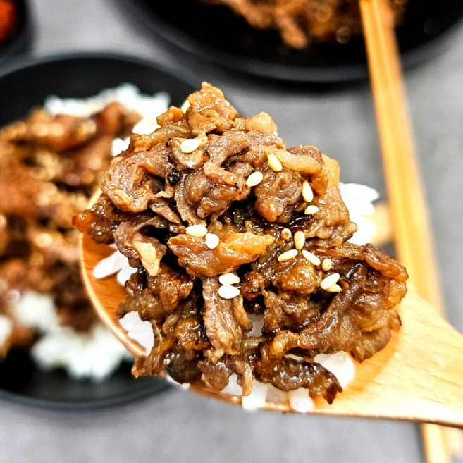 국내산 한우 투쁠 스지 불고기 캠핑요기 아이들 밥반찬 부모님 반찬, 1개, 300g