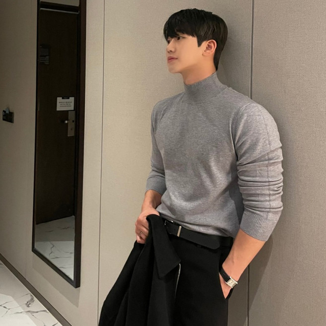 디어블루 남성 머슬핏 슬림핏 반목폴라 긴팔 니트 스웨터