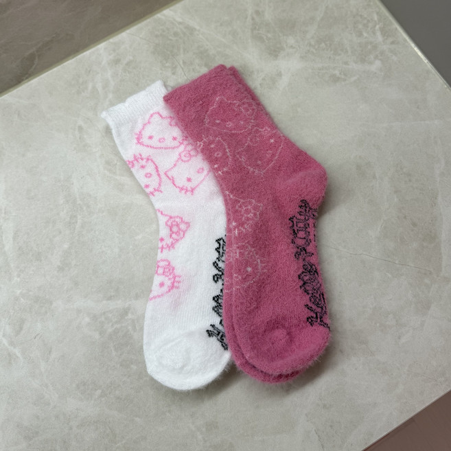 헬로키티 부드러운 수면양말 귀여운 키티 털 양말 세트