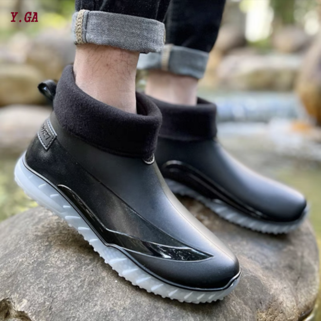 Y.GA 여름 여사 레인슈즈 여성 숏 레인부츠 커플 베이직 가벼운 레인부츠 장마 필수 남성 미끄럼 방지 레인부츠 가을 겨울 방한장화+기모버선 다용도화 주방화 작업화 남여공용