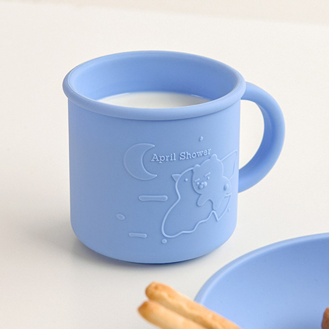 홈앤키즈 카카오프렌즈 에이프릴샤워 실리콘컵 밤하늘 라이언 유아 어린이 어린이집 유치원 물컵 양치컵 실리콘머그컵 안깨지는컵 전자렌지용 식기세척기용 가벼운컵 단체선물, 1개