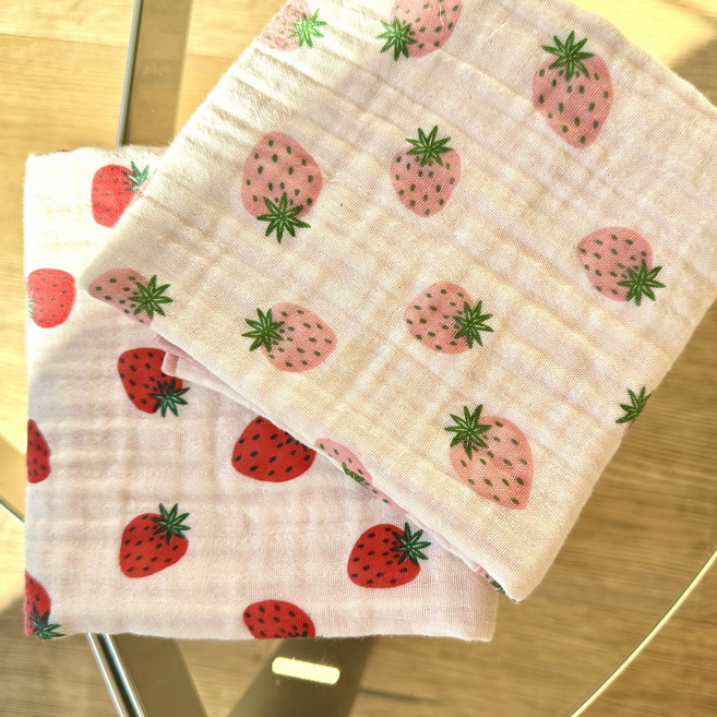 누아(nu.a) 리버시블 양면 체크 4중거즈 키친크로스 행주 가전덮개, 2개, 딸기